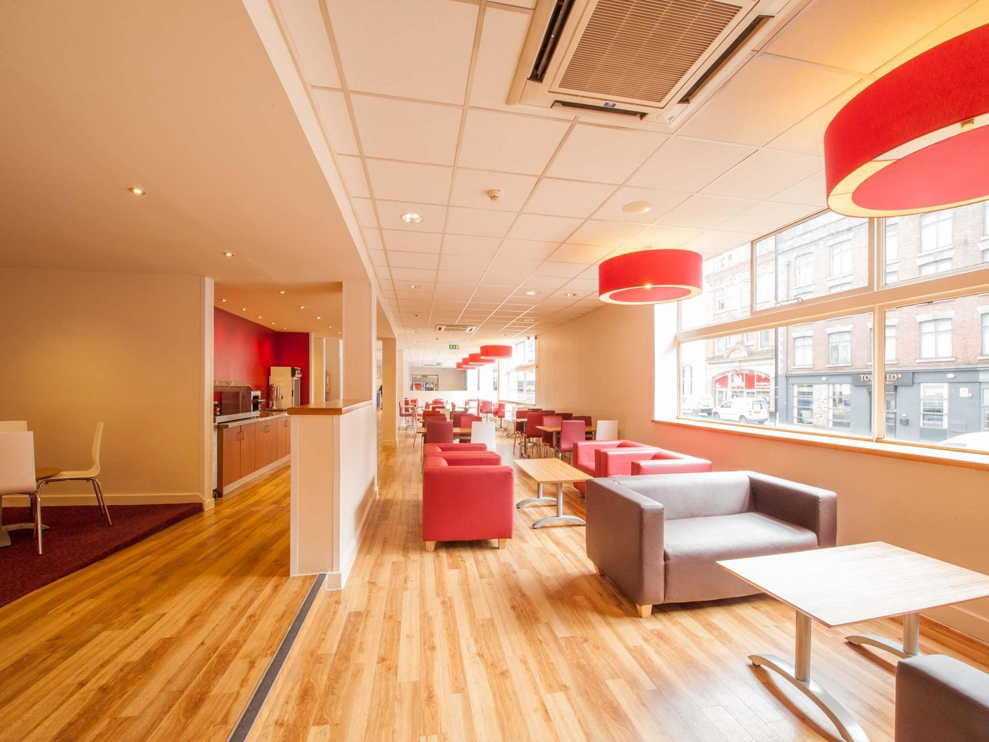 Travelodge Manchester Central Salford  Eksteriør bilde