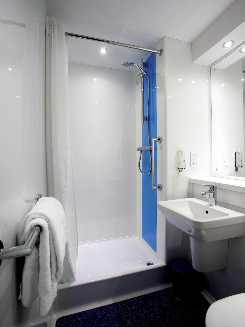Travelodge Manchester Central Salford  Eksteriør bilde